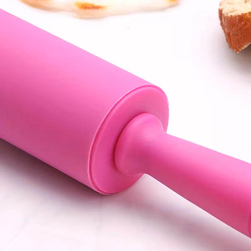 Silicone Dough Roller and Non-Stick Rolling Pin for Baking Preparation – description image 2