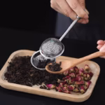 Round Flour Sieve Strainer for Sifting Sugar, Flour, and Spices – gallery image 2