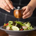 Wooden Manual Pepper Grinder for Grinding Salt & Pepper, Hand-Crank Design – gallery image 6