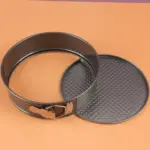 Round Carbon Steel Springform Cake Pan for Baking with Removable Bottom – gallery image 3