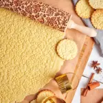 Wooden Embossing Rolling Pin for Rolling & Texturing Dough, Floral Pattern – gallery image 3