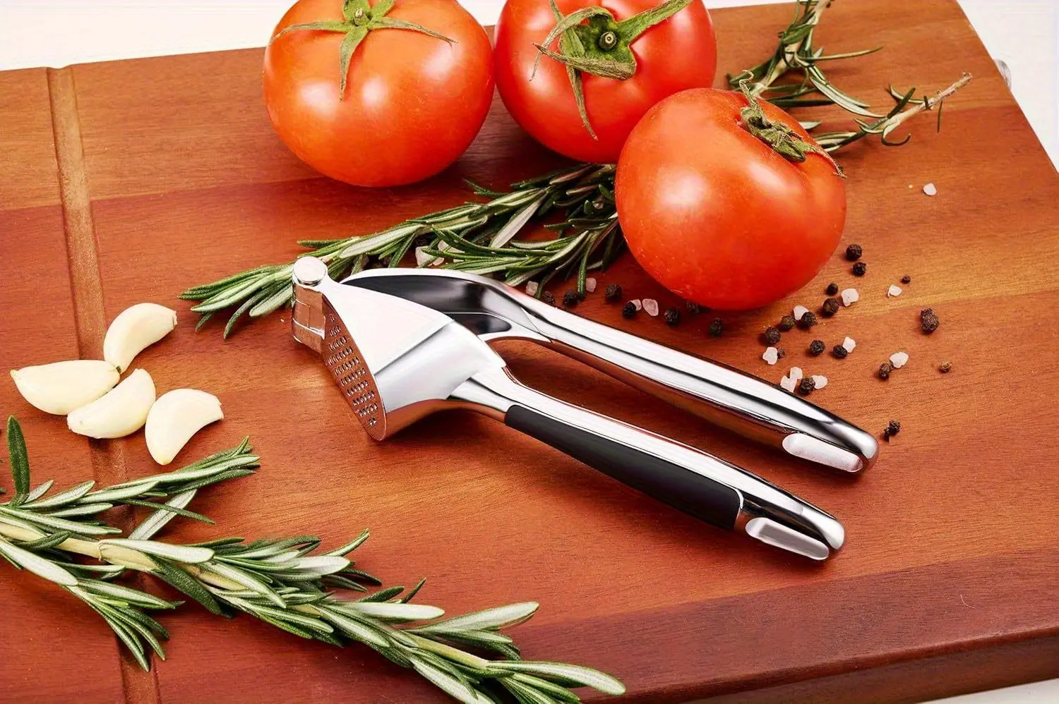 Stainless Steel Garlic Press for Crushing Garlic with Ergonomic Easy-Grip Handle – description image 3